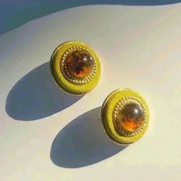 Vintage avocado color fabric earrings buttons in Gold-toned - Picture 10 of 17